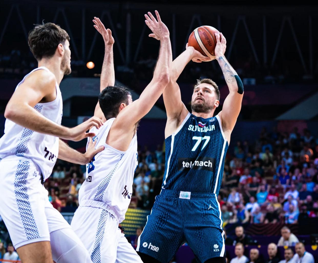 重磅！洛杉矶湖人迎NBA季后赛关键赛国际比赛日罗马备战意大利杯，深圳男篮状态回暖备战欧篮联的简单介绍